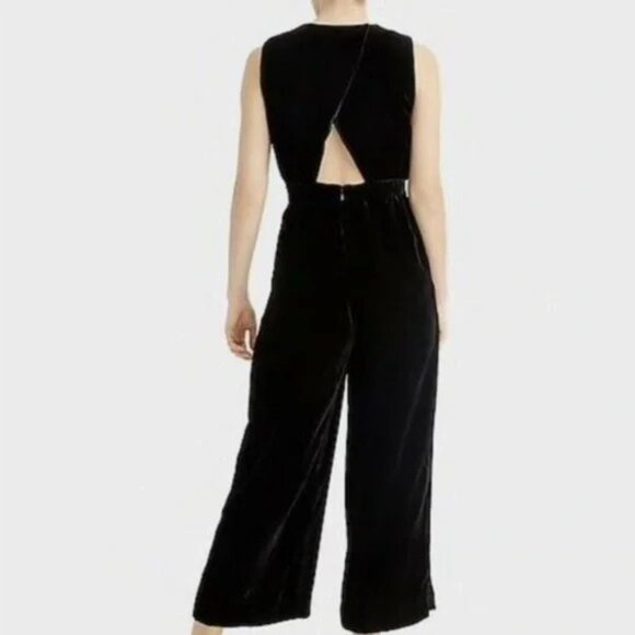 J. Crew Black Sleeveless Velvet Jumpsuit - Size 0 - Picture 1 of 10